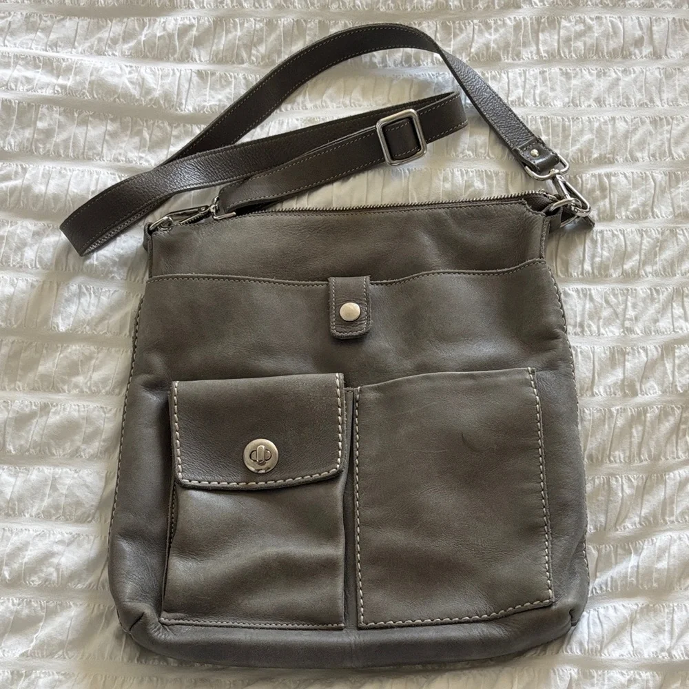 Roots Gray Crossbody Bag with Front Pockets - Picture 11 of 11
